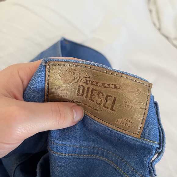 DIESEL INDUSTRY LIVIER FLARE IN SIZE W29 L32 - Picture 7 of 8